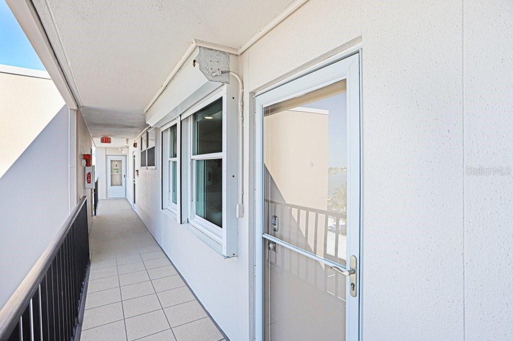 Image 5 of 59 For 7625 Sun Island Drive S 406