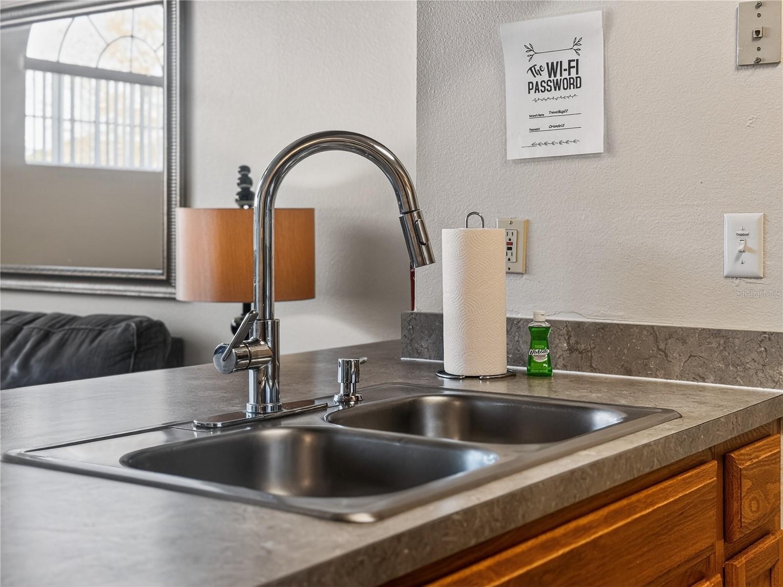 Image 10 of 37 For 5005 Laguna Bay Circle 22