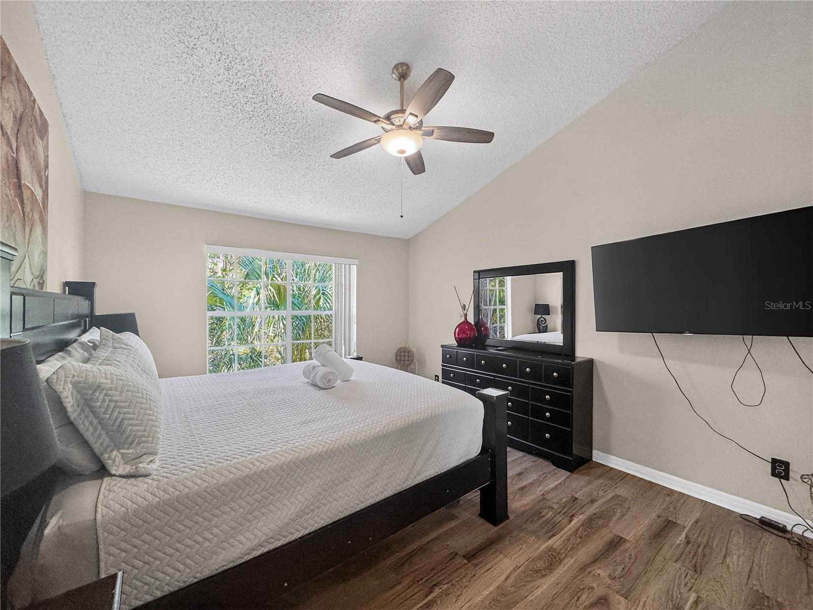 Image 18 of 37 For 5005 Laguna Bay Circle 22