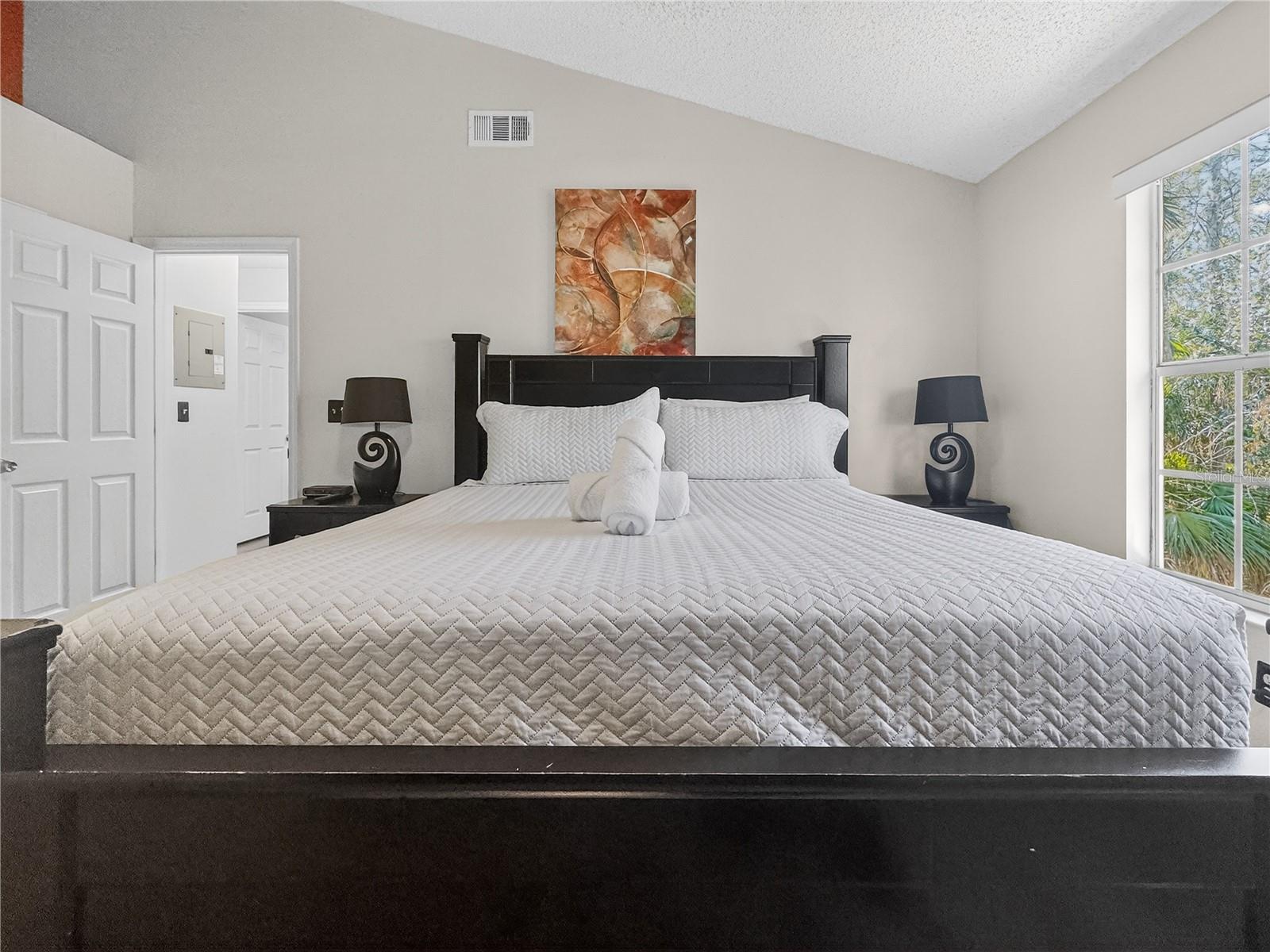 Image 20 of 37 For 5005 Laguna Bay Circle 22