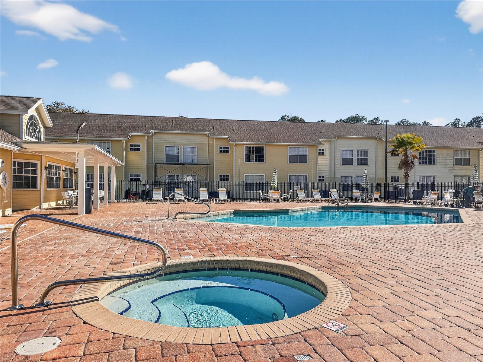 Image 31 of 37 For 5005 Laguna Bay Circle 22