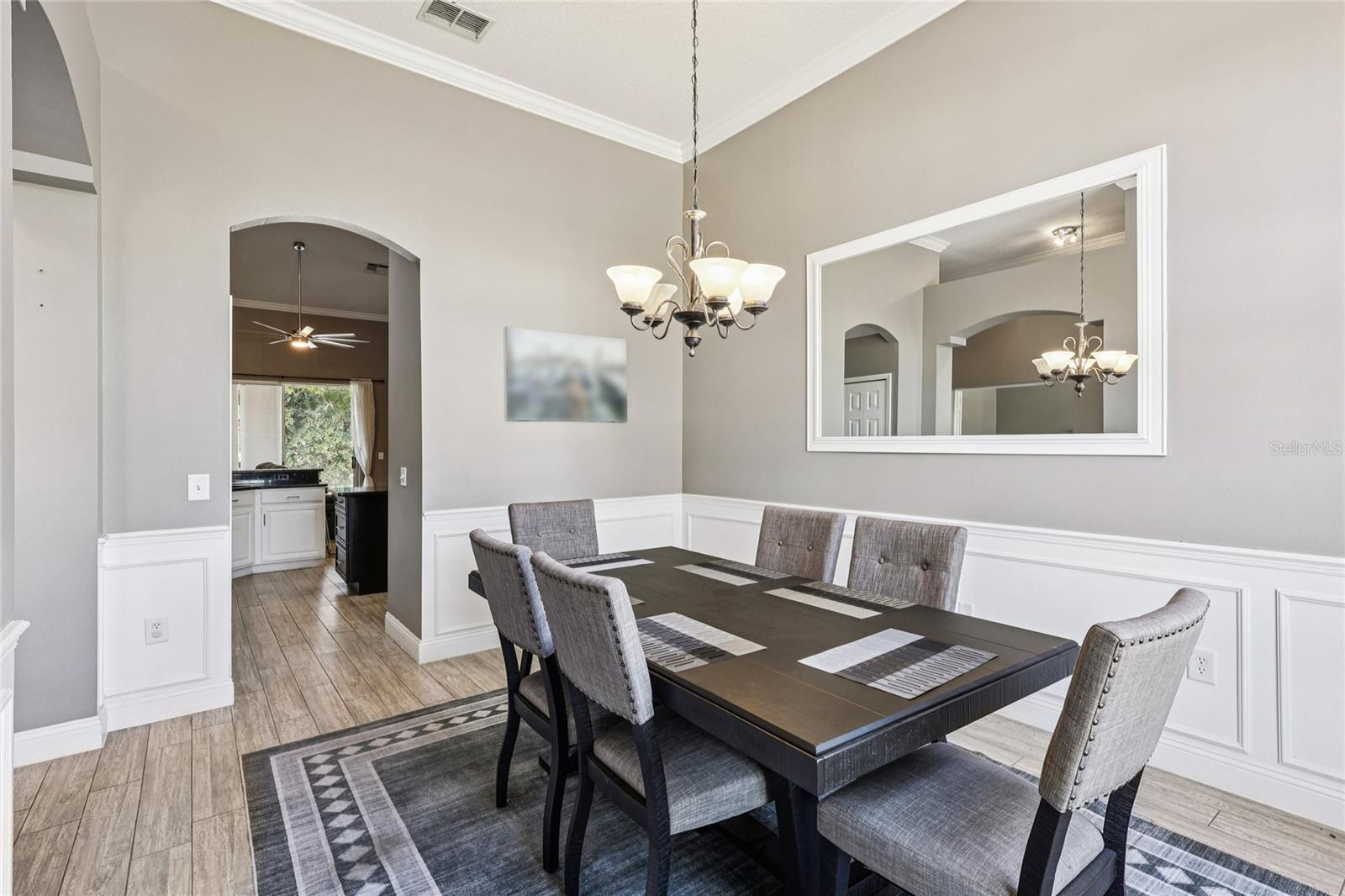 Image 11 of 36 For 206 Boxwood Drive