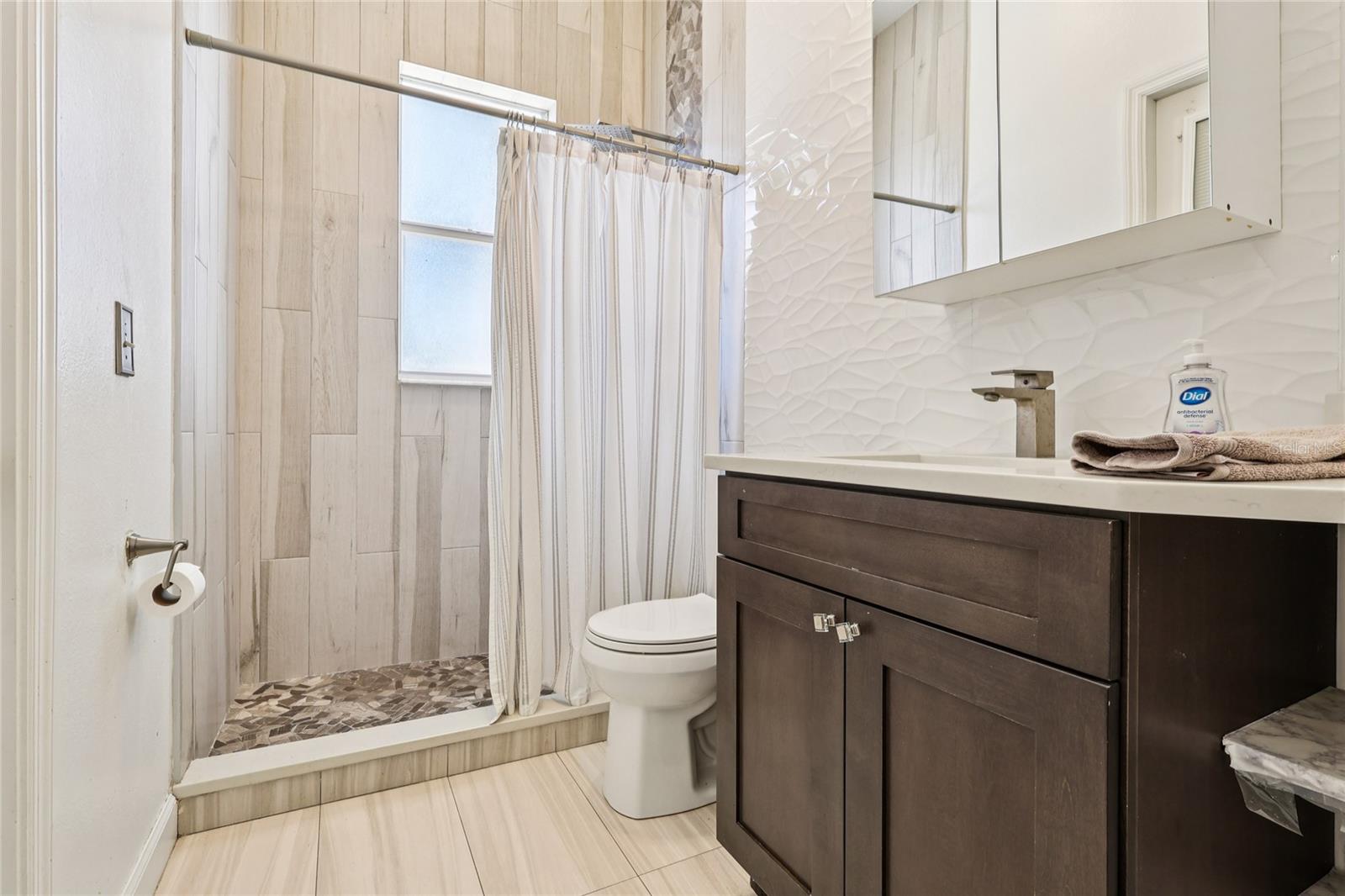 Image 30 of 36 For 206 Boxwood Drive