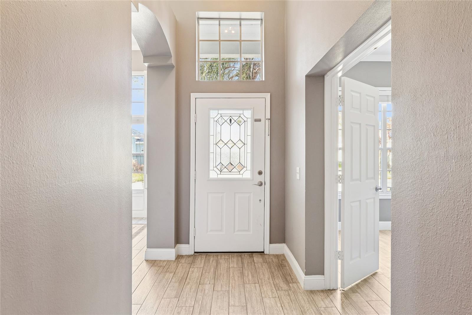 Image 6 of 36 For 206 Boxwood Drive