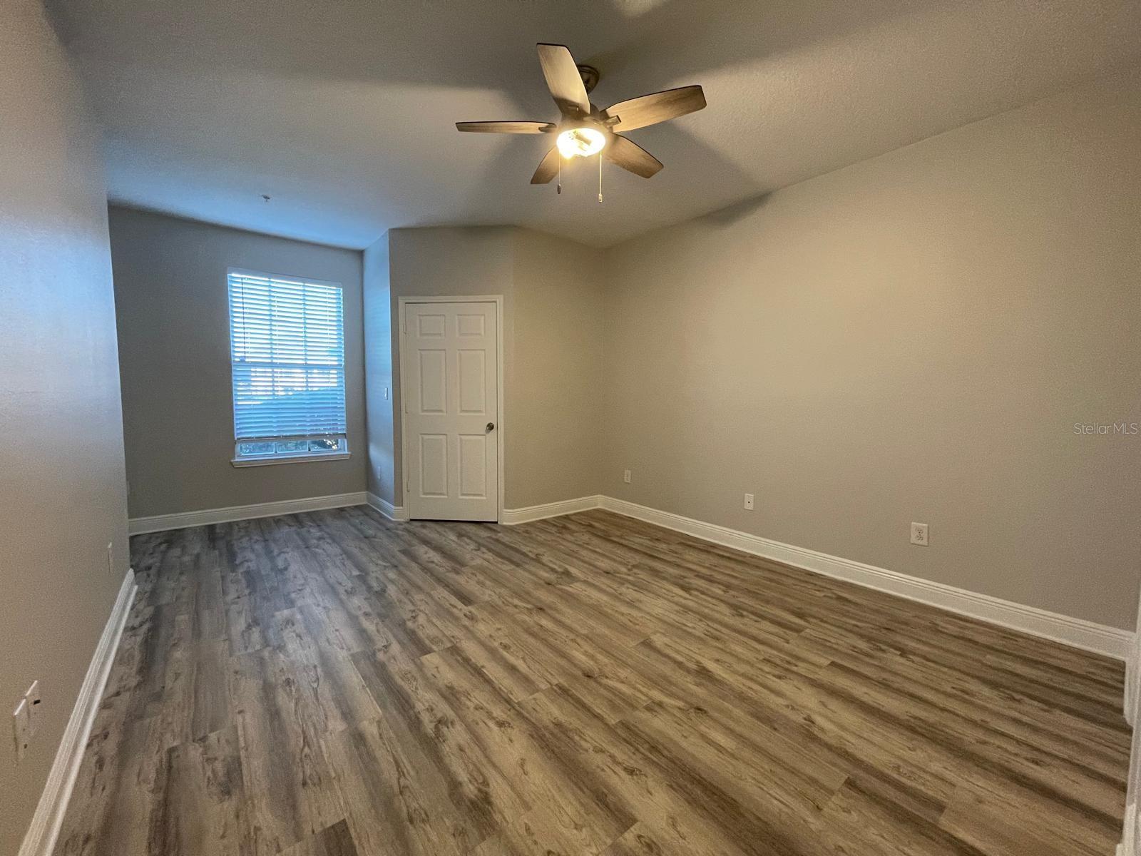 Image 17 of 23 For 14205 Falls Church Drive 2016