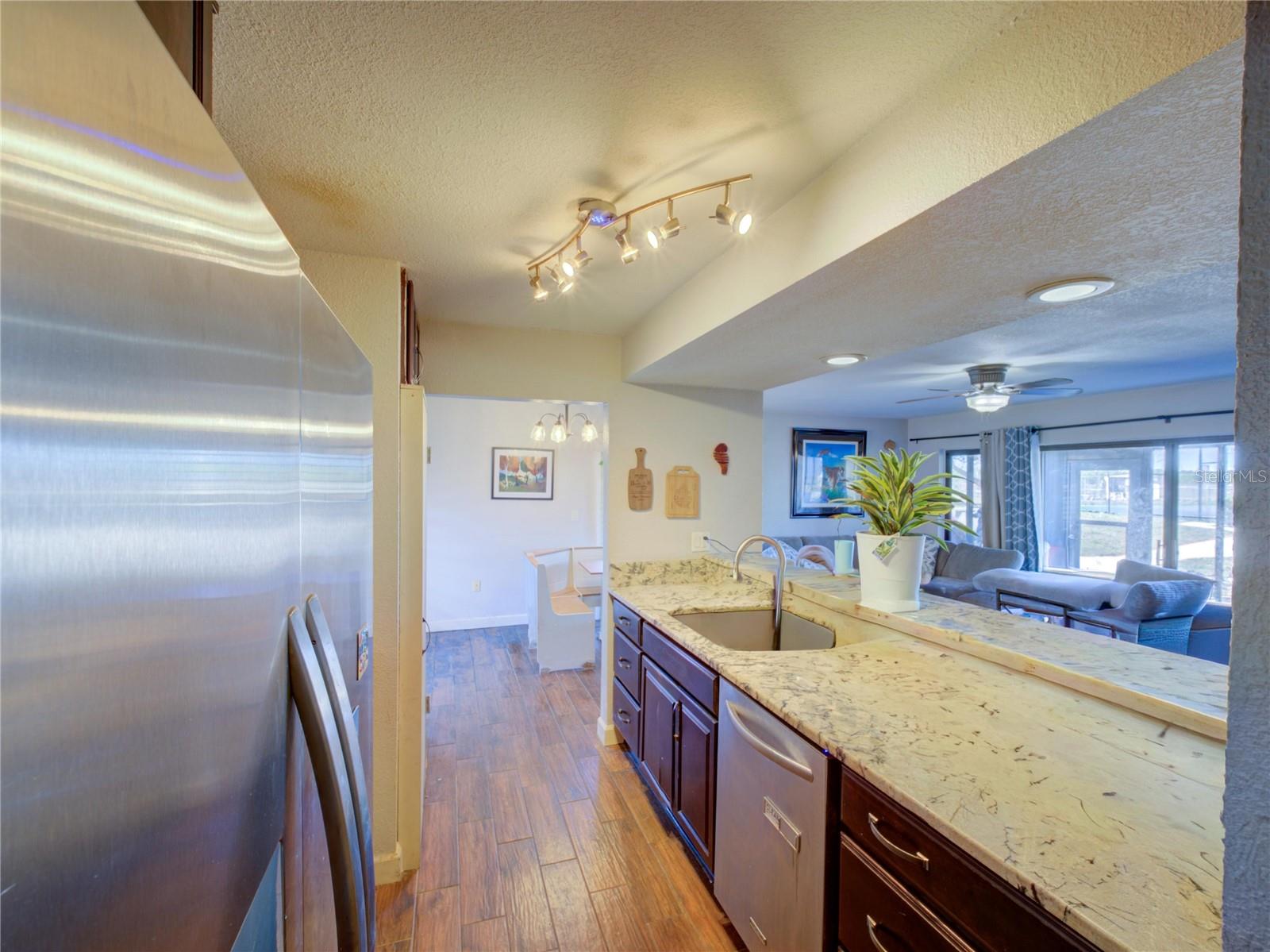 Image 5 of 25 For 128 La Casa