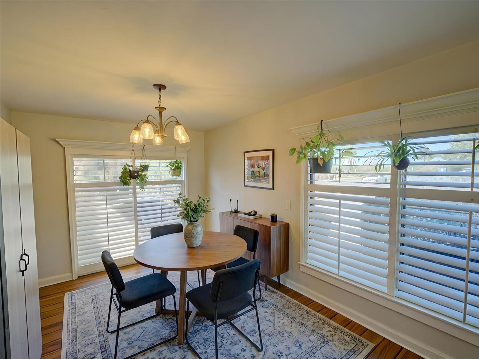 Image 7 of 25 For 128 La Casa