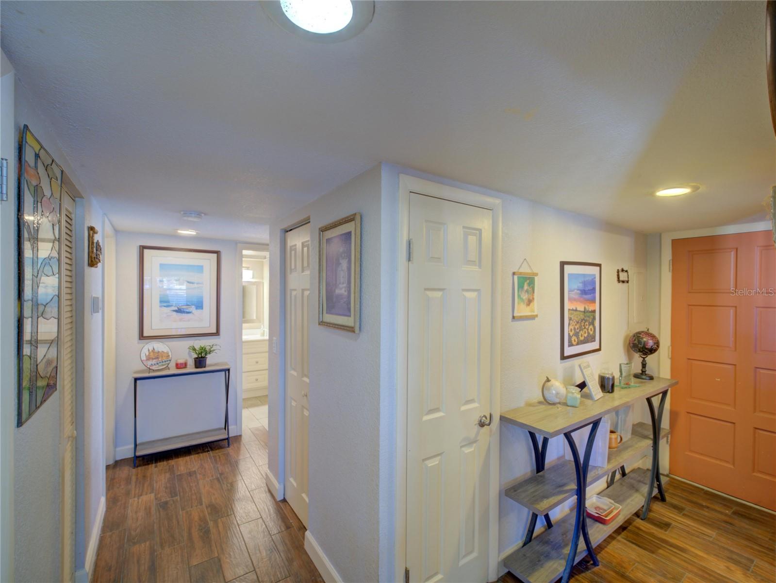 Image 9 of 25 For 128 La Casa