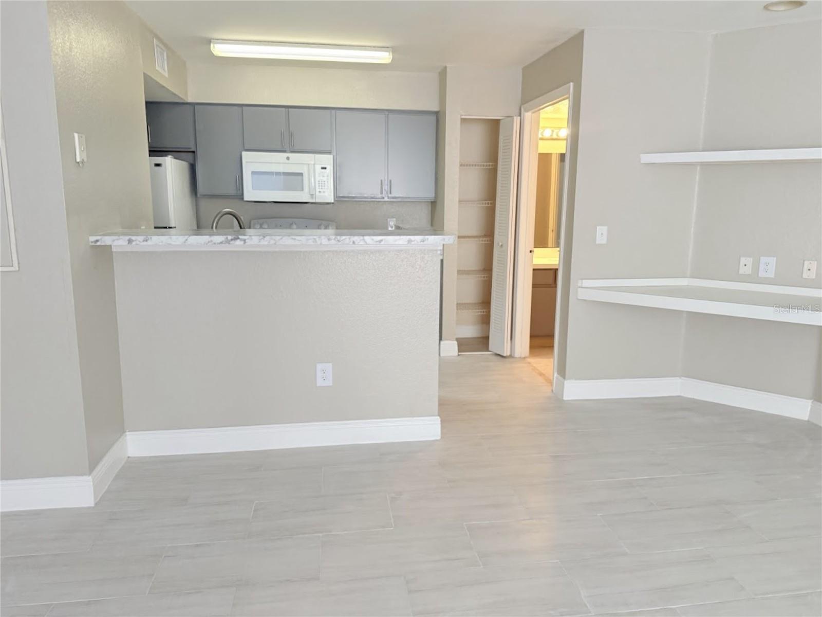 Image 18 of 44 For 2214 Grand Cayman Court 1511