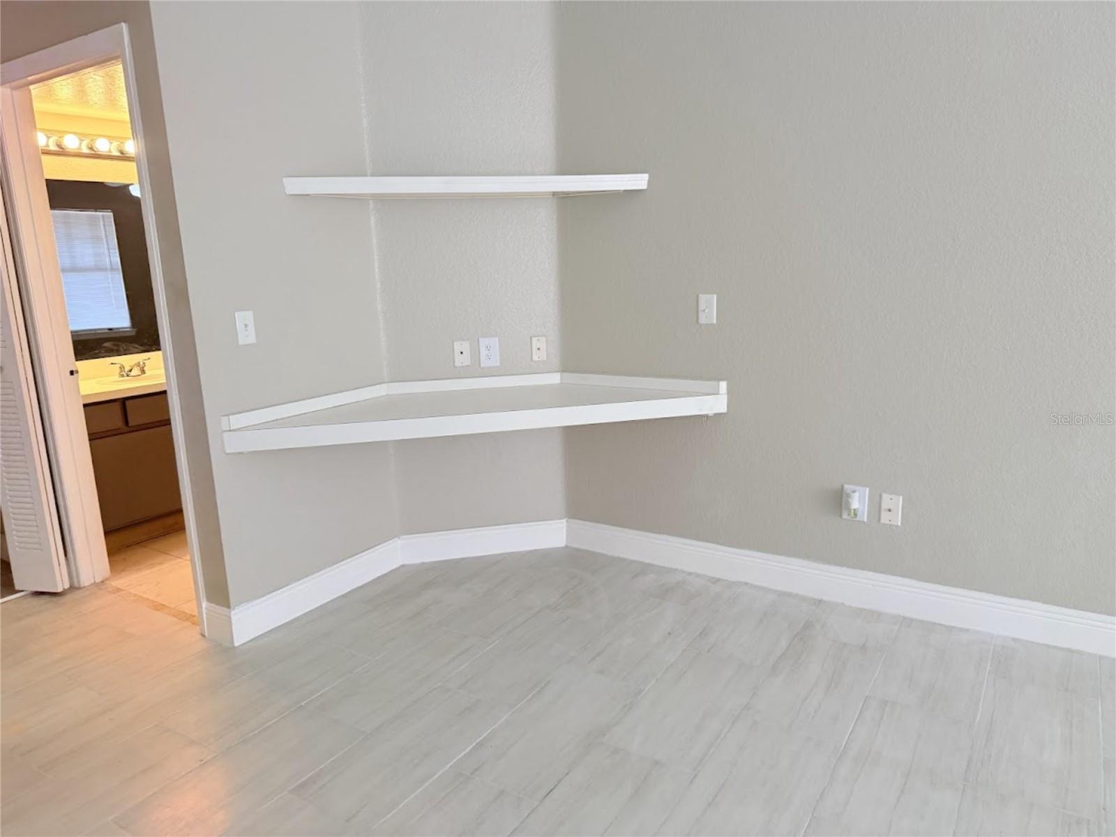 Image 20 of 44 For 2214 Grand Cayman Court 1511