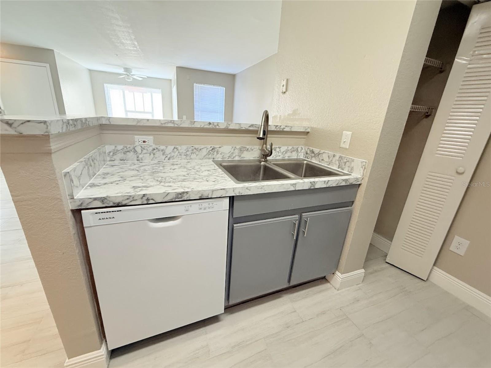 Image 8 of 44 For 2214 Grand Cayman Court 1511