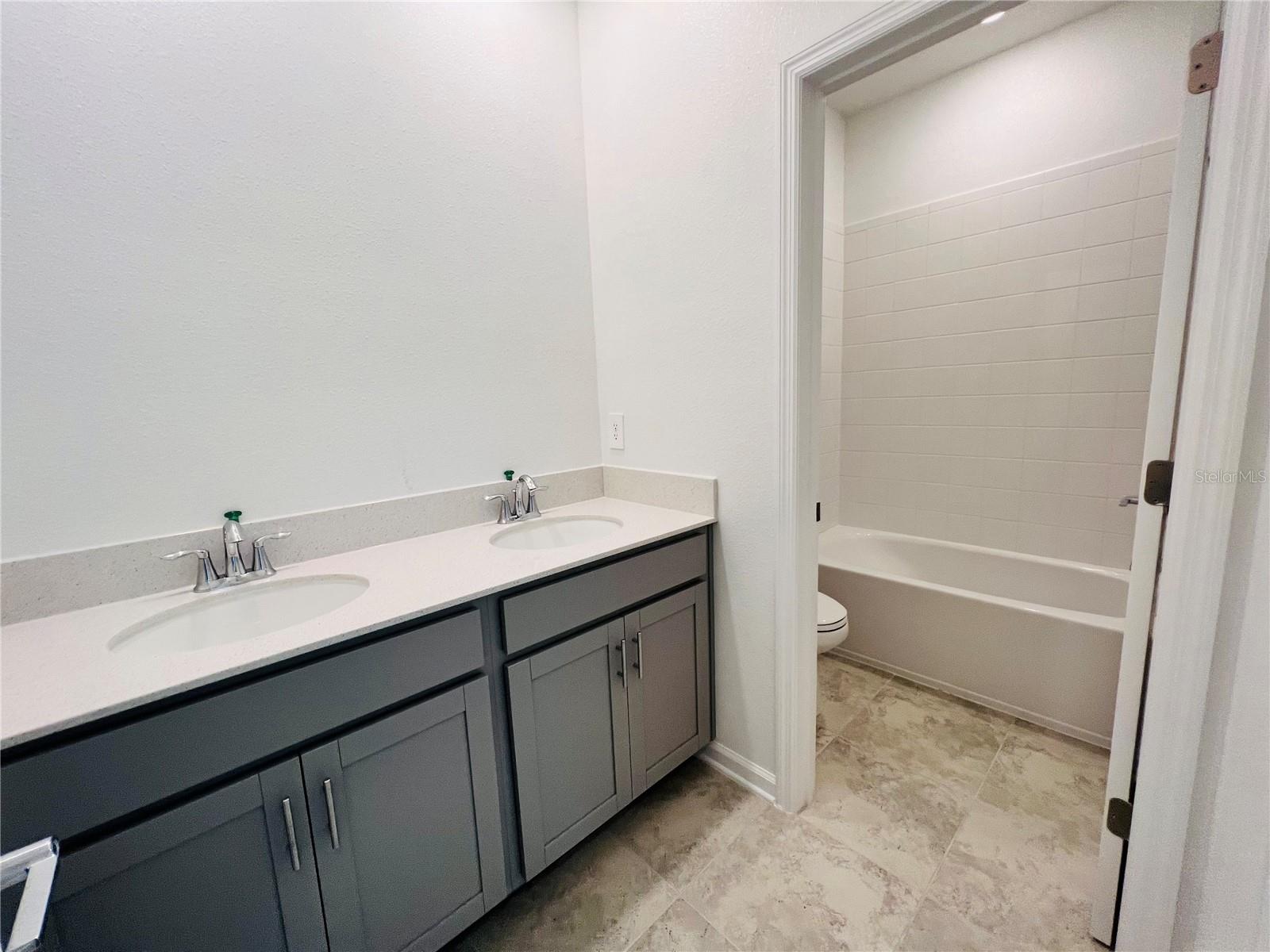 Image 16 of 24 For 11422 Great Rock Street