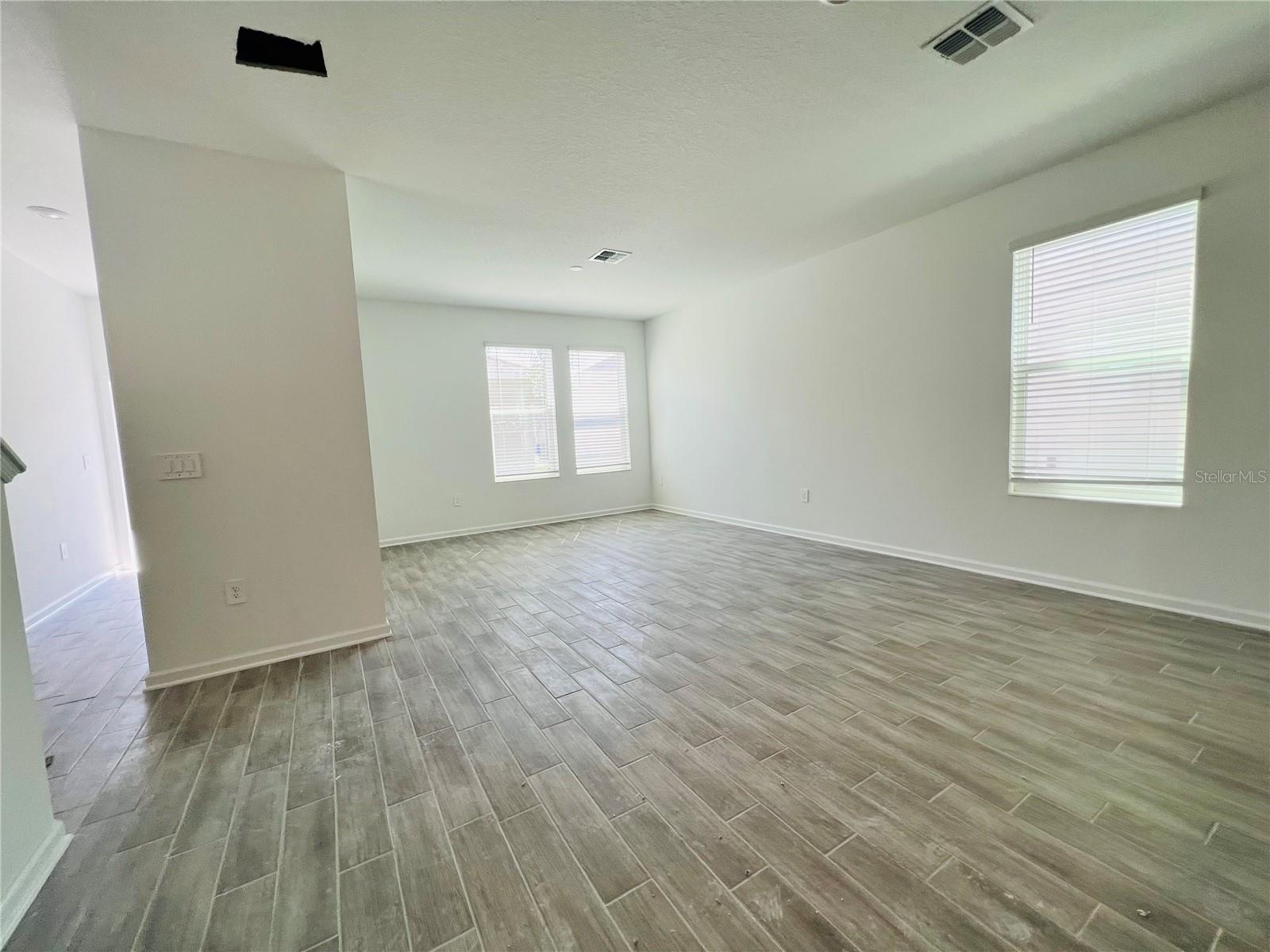 Image 7 of 24 For 11422 Great Rock Street