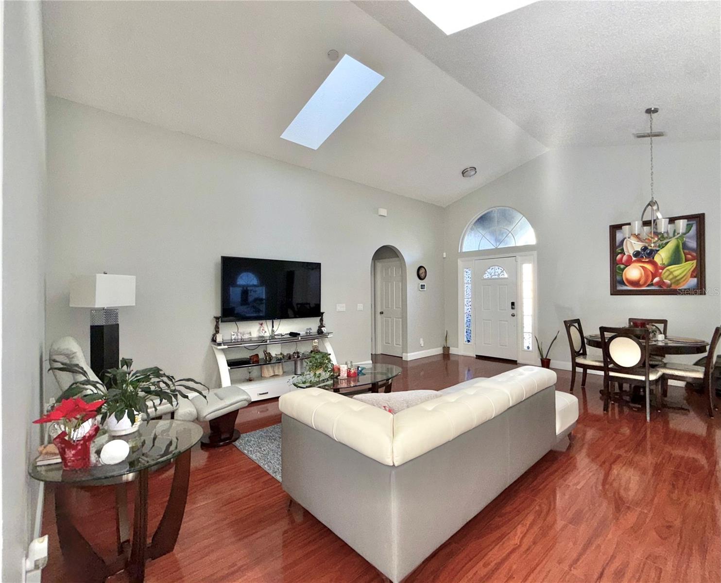 Image 25 of 57 For 1969 River Park Boulevard