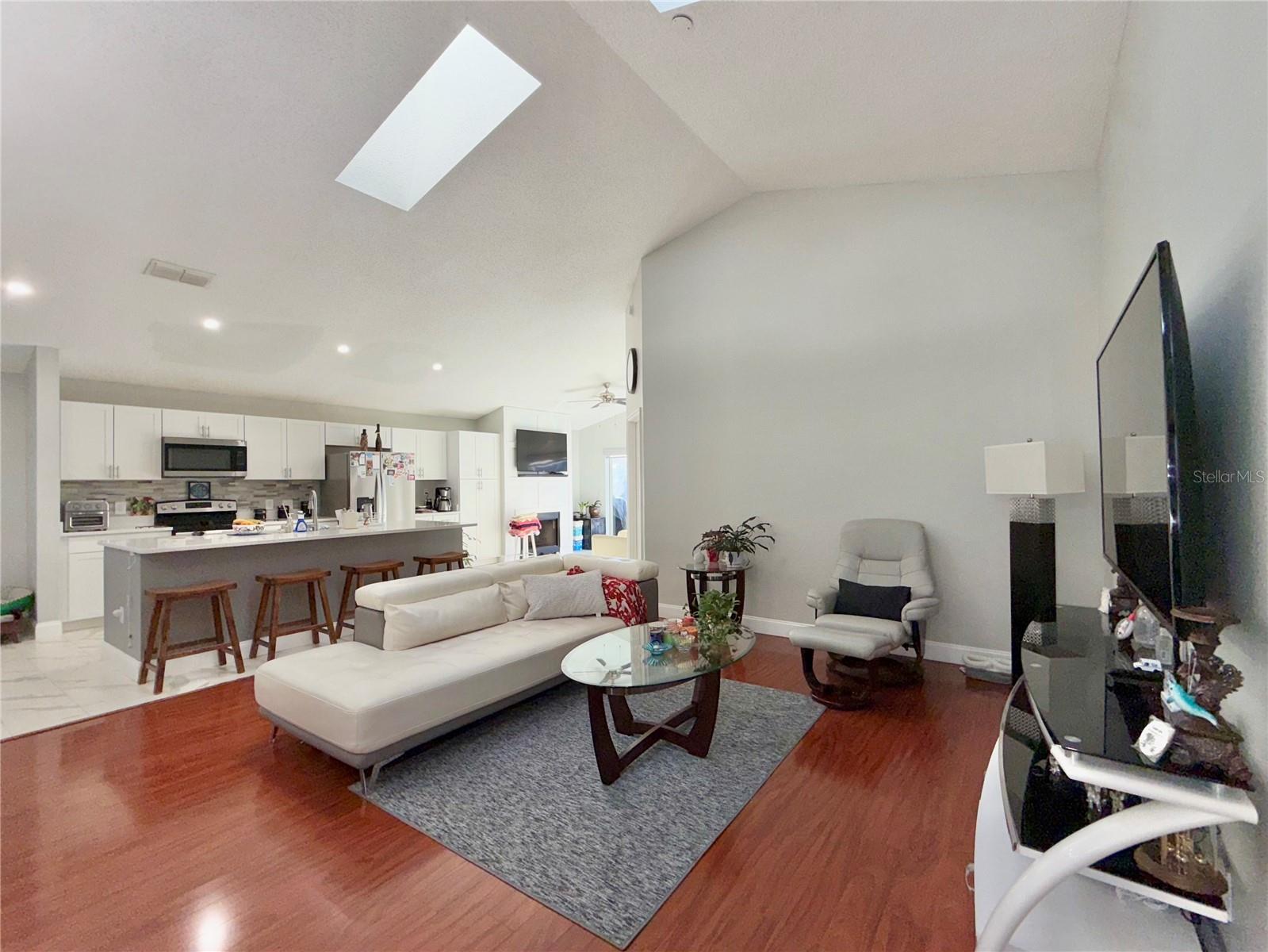 Image 27 of 57 For 1969 River Park Boulevard