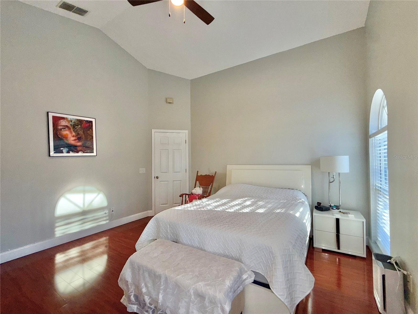 Image 40 of 57 For 1969 River Park Boulevard