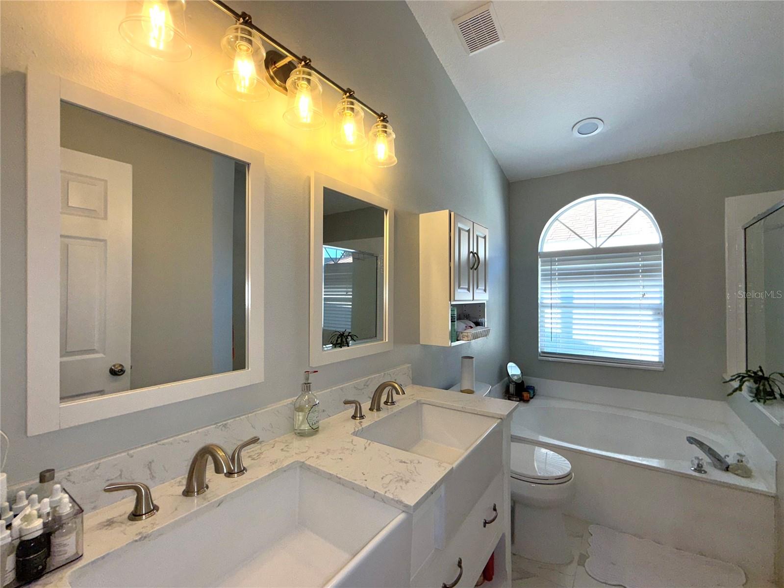 Image 45 of 57 For 1969 River Park Boulevard