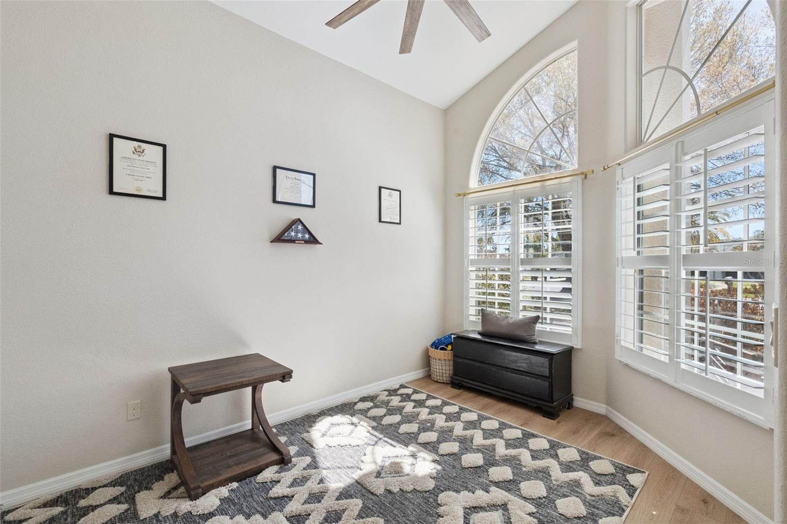 Image 6 of 57 For 3215 Countryside View Dr