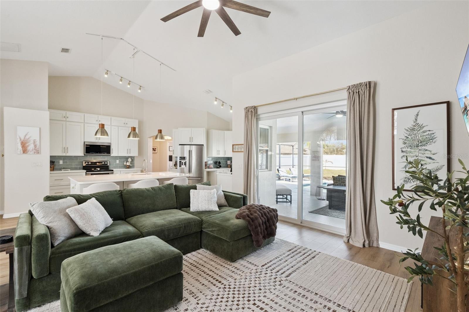 Image 9 of 57 For 3215 Countryside View Dr