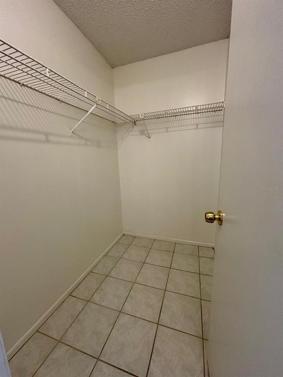 Image 14 of 25 For 2211 Fairmont Circle