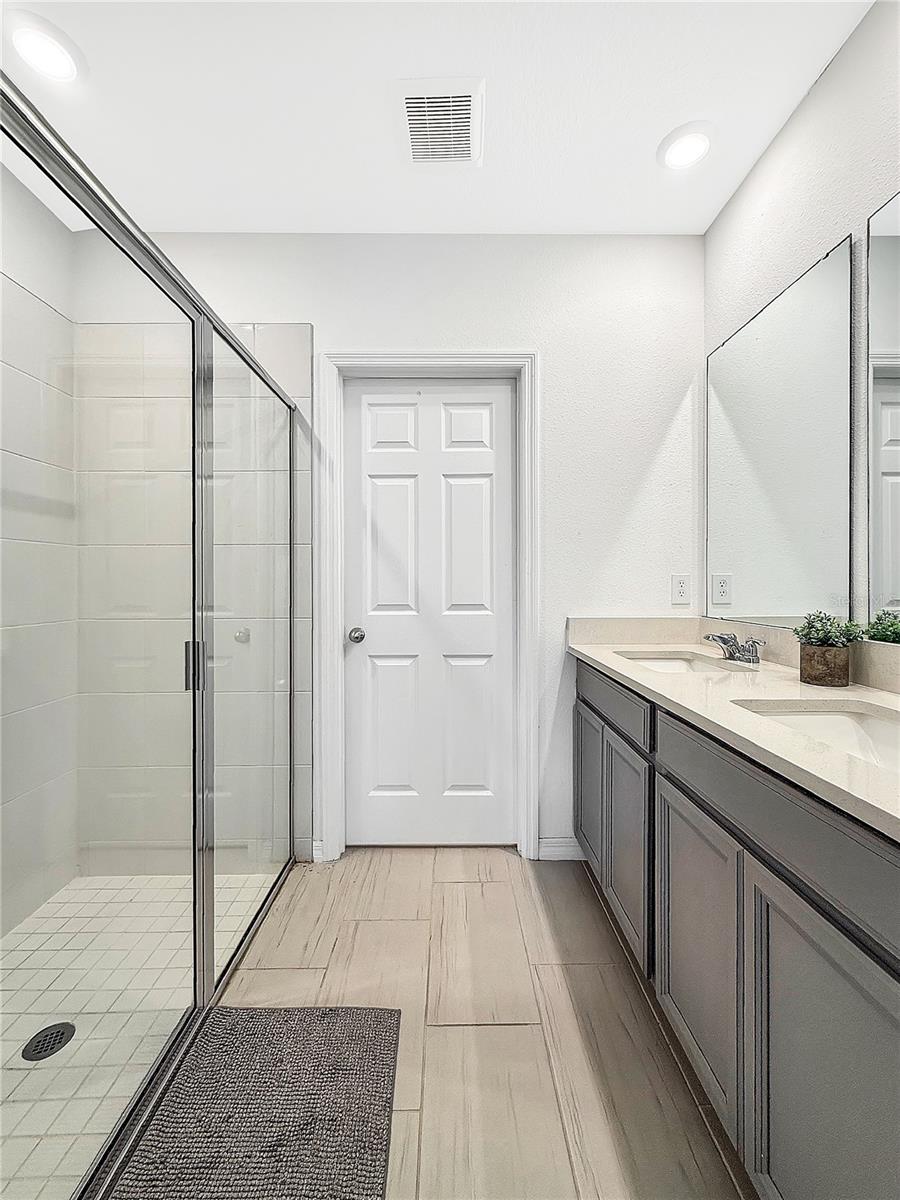 Image 20 of 27 For 3430 Monaco Lane