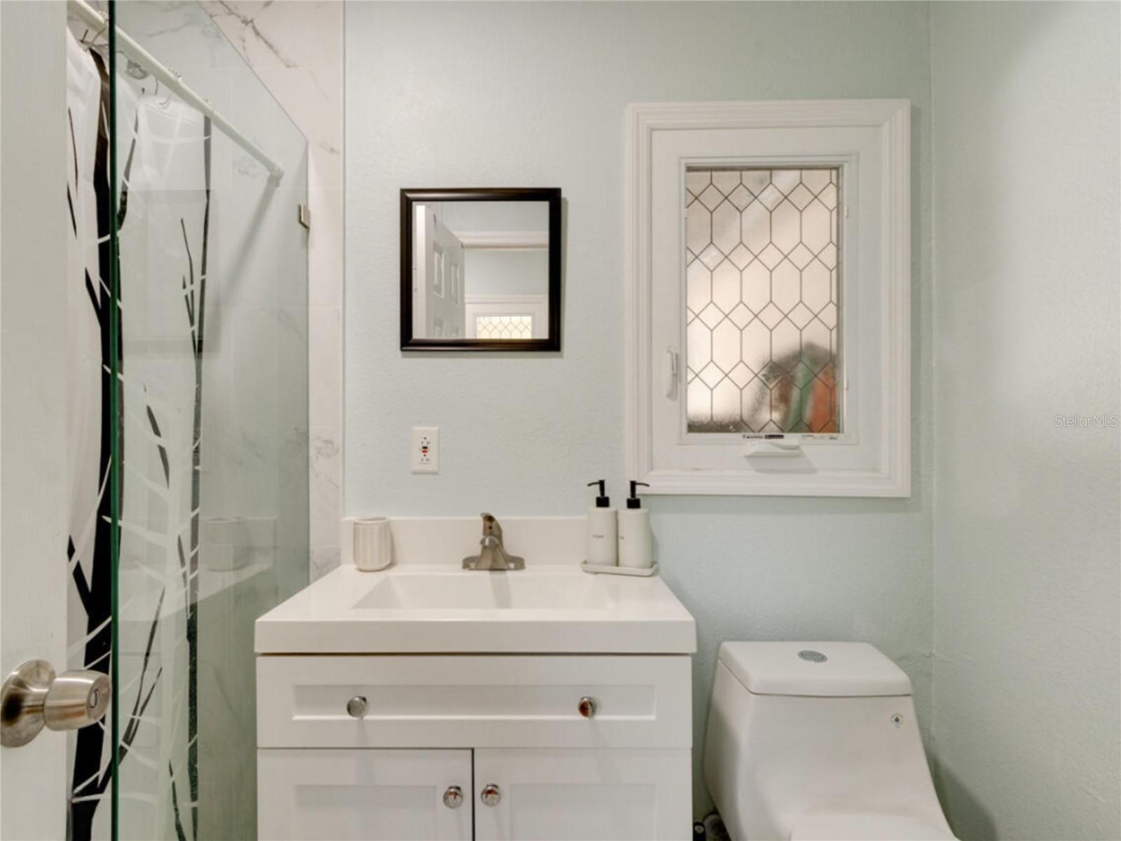 Image 8 of 23 For 425 Oleander Avenue