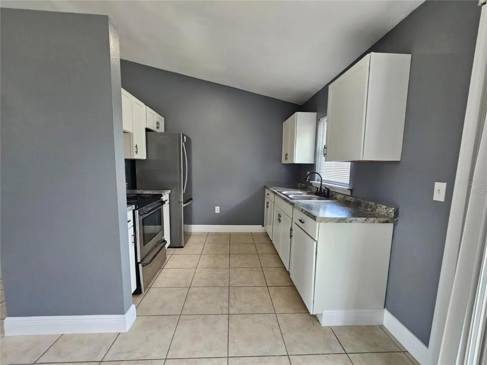 Image 19 of 28 For 635 Parakeet Court