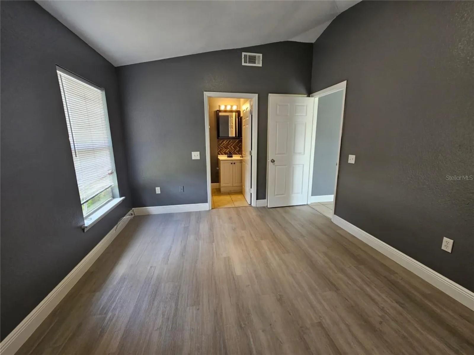 Image 20 of 28 For 635 Parakeet Court