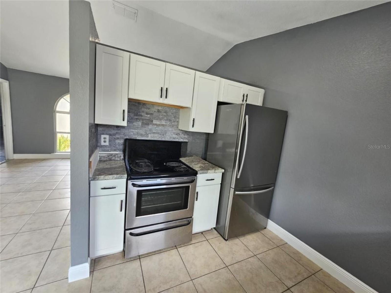 Image 3 of 28 For 635 Parakeet Court