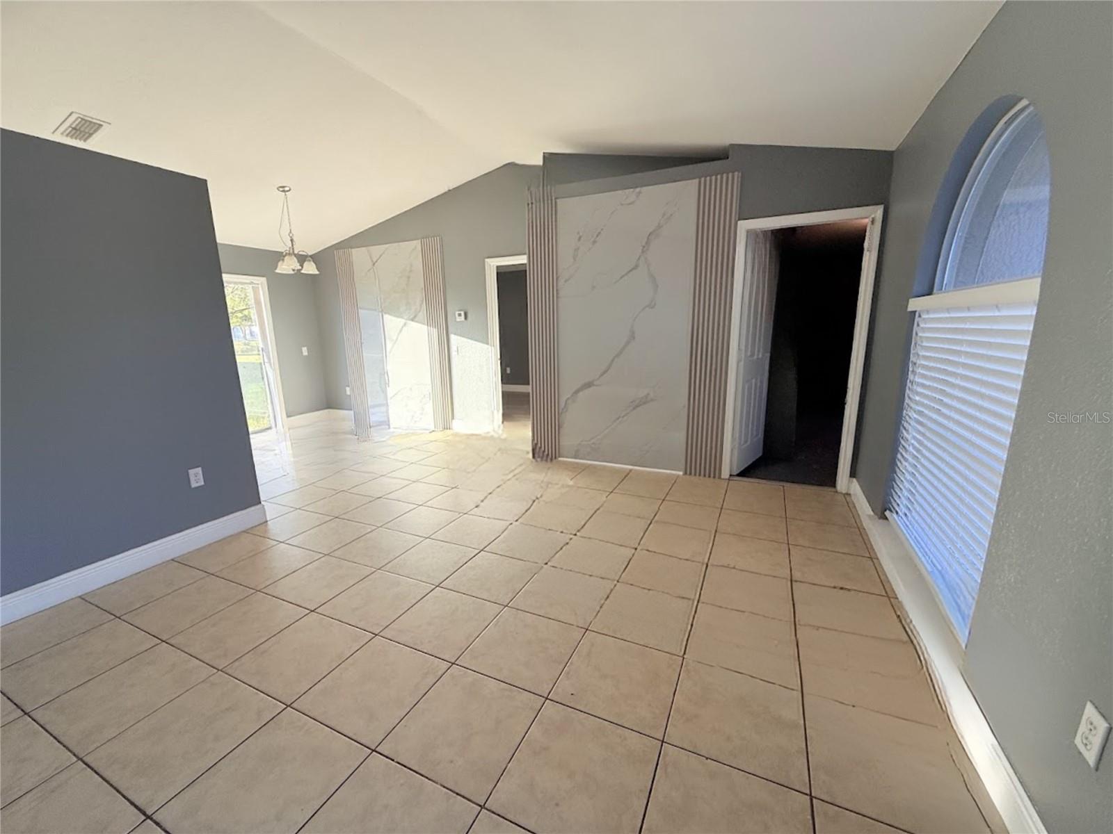 Image 6 of 28 For 635 Parakeet Court
