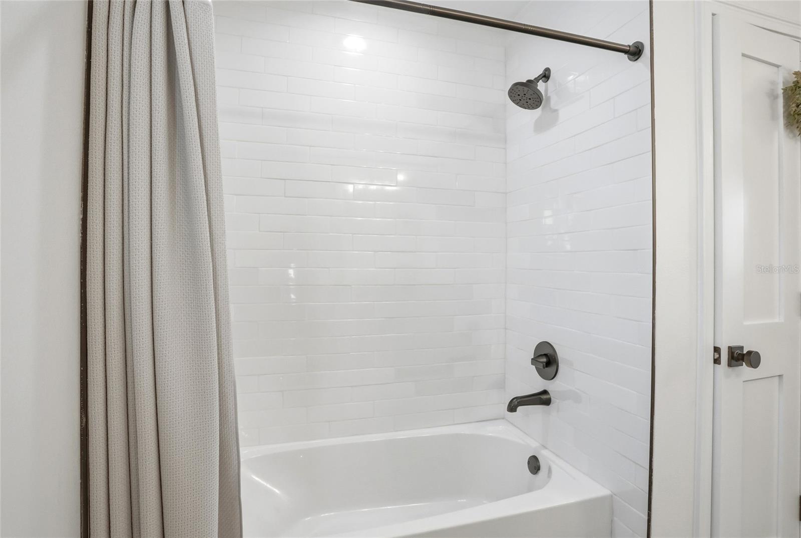 Image 20 of 28 For 1012 Farmstead Street