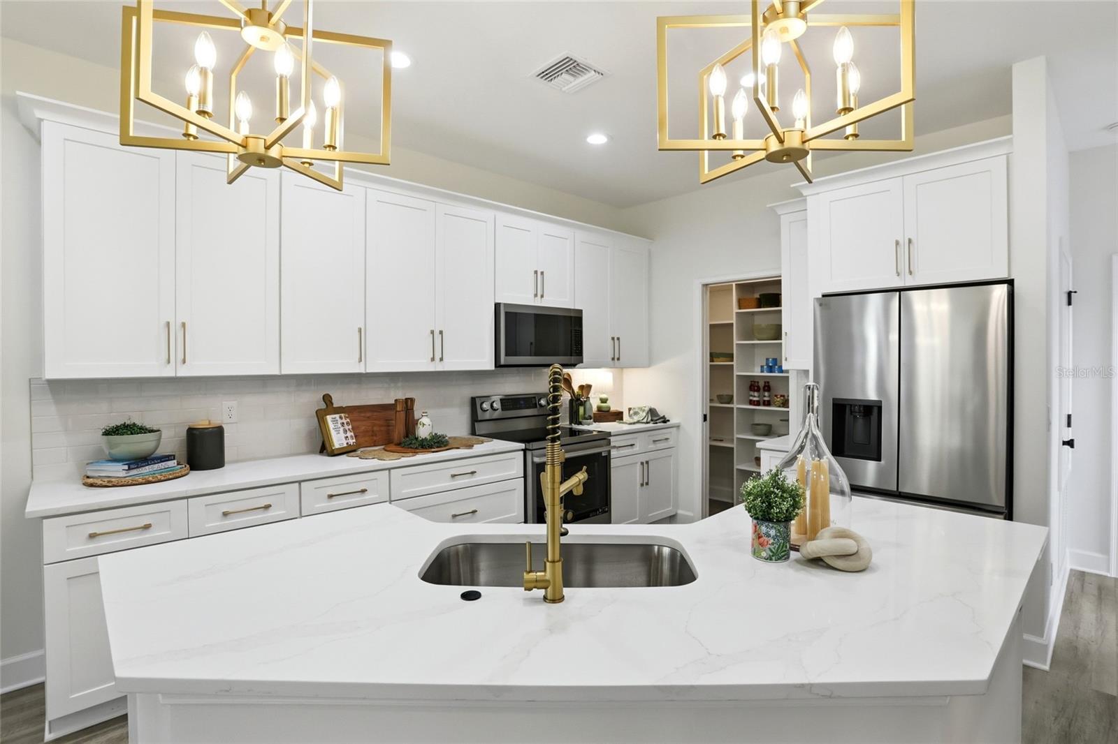 Image 8 of 28 For 1012 Farmstead Street