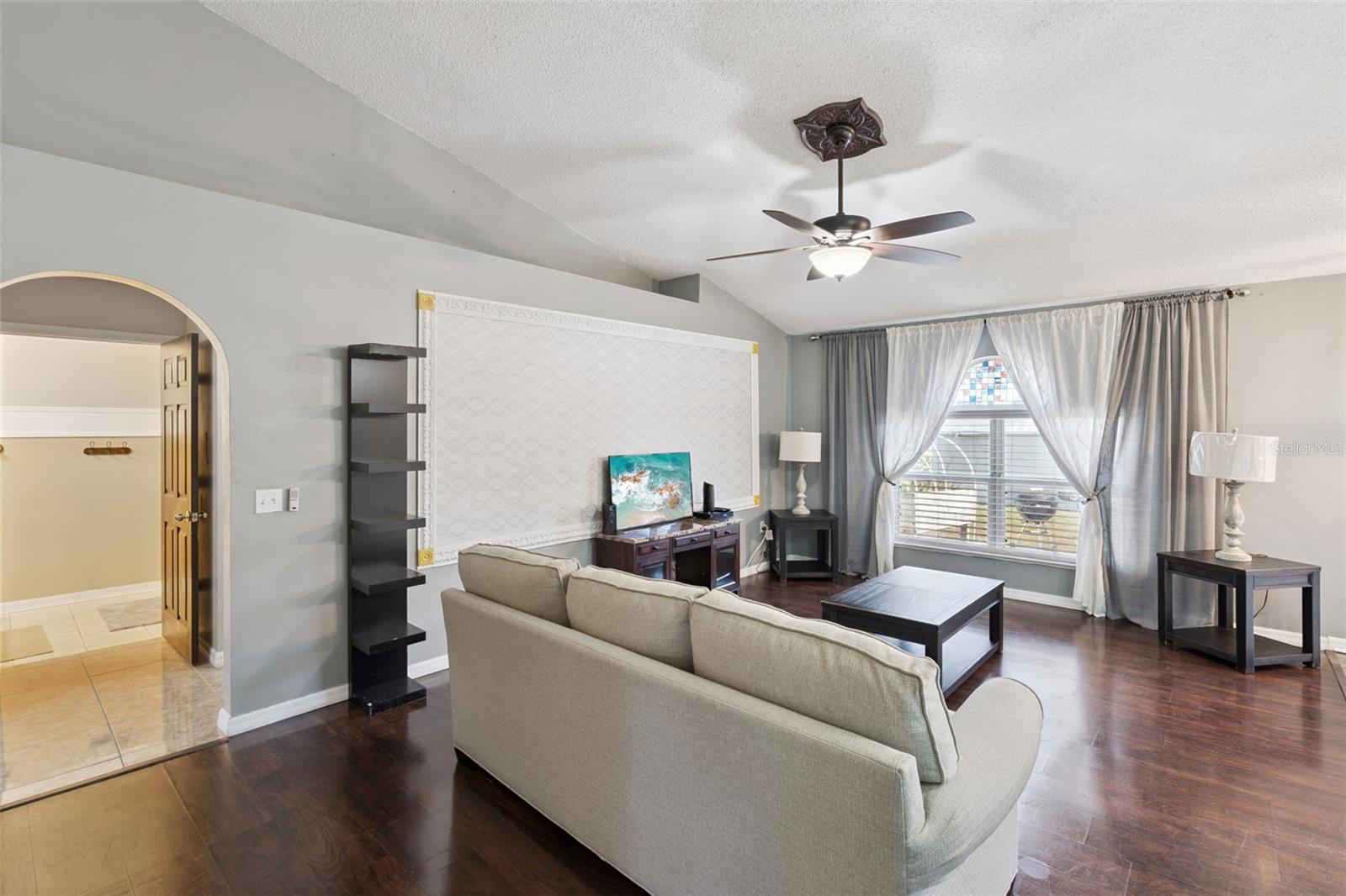 Image 3 of 11 For 907 Salerno Court