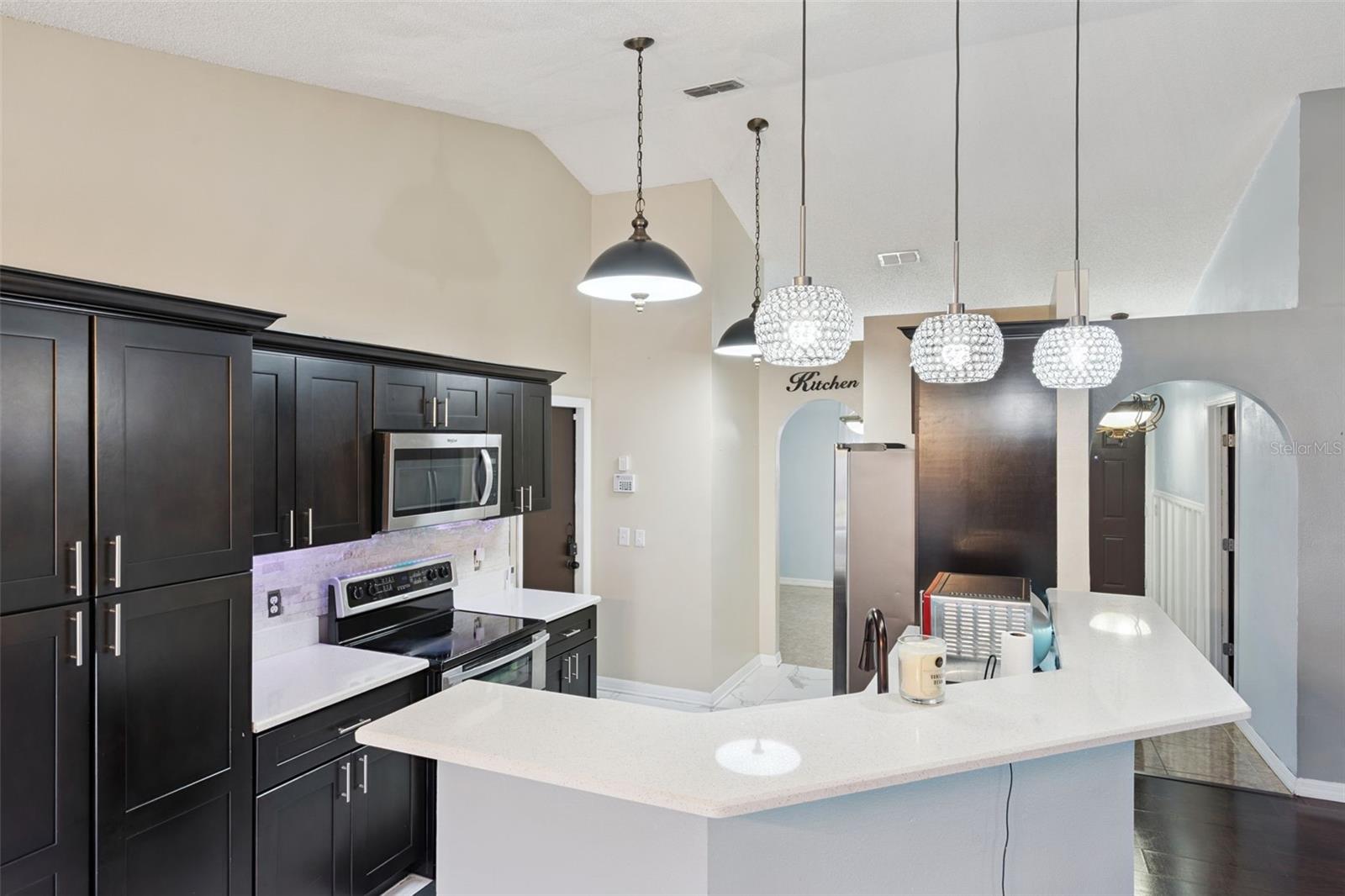 Image 4 of 11 For 907 Salerno Court