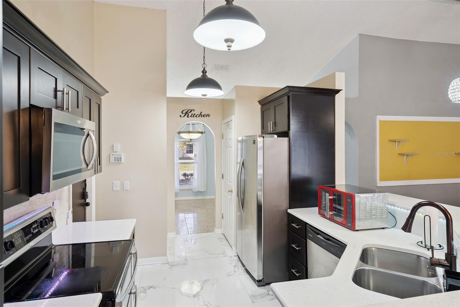 Image 6 of 11 For 907 Salerno Court