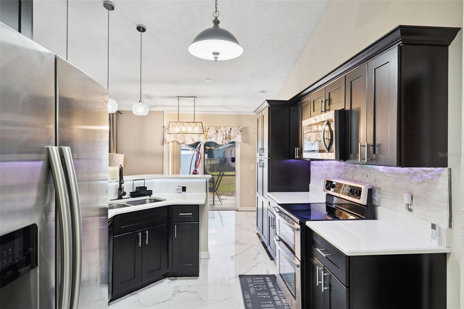 Image 7 of 11 For 907 Salerno Court