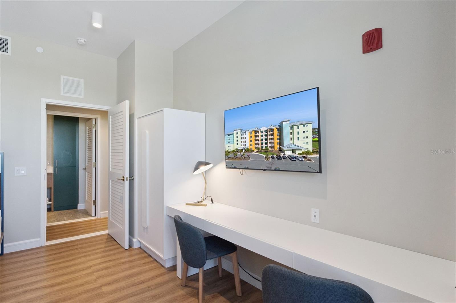 Image 25 of 36 For 8061 Vacation Avenue 510