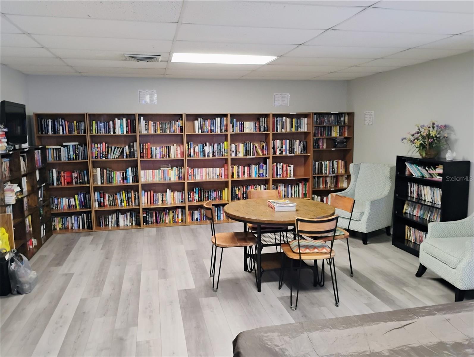 Image 19 of 19 For 241 Lake Trout