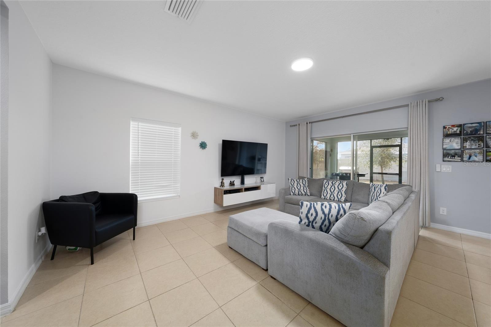 Image 5 of 42 For 454 Annabelle Way