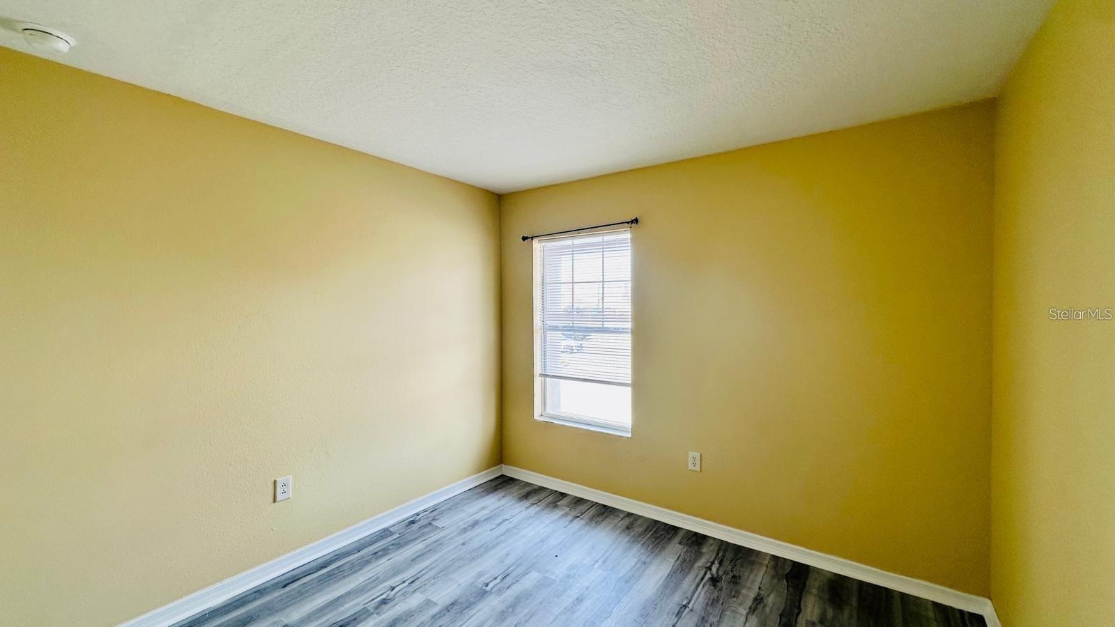 Image 10 of 13 For 131 Melissa Place