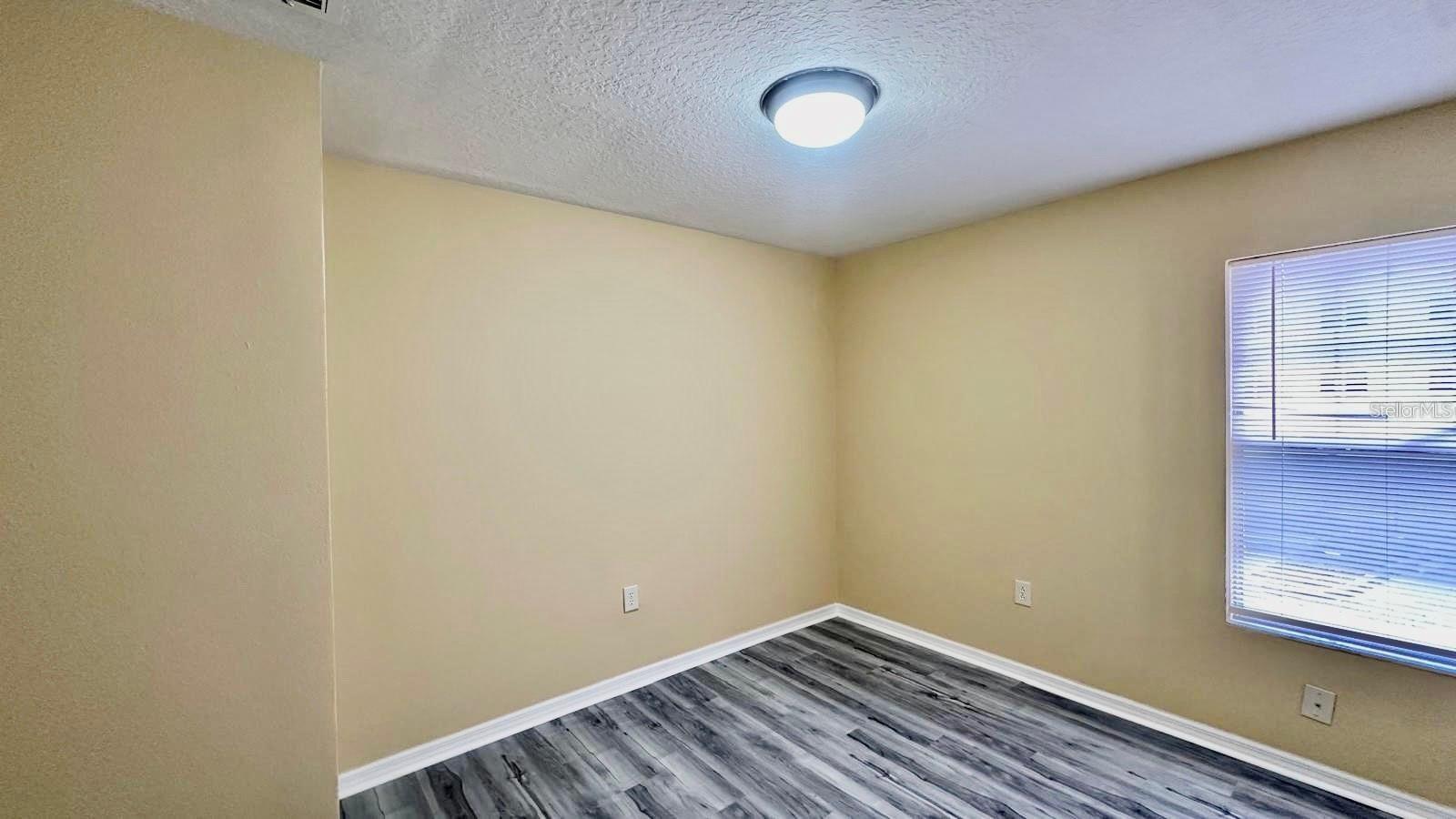 Image 7 of 13 For 131 Melissa Place