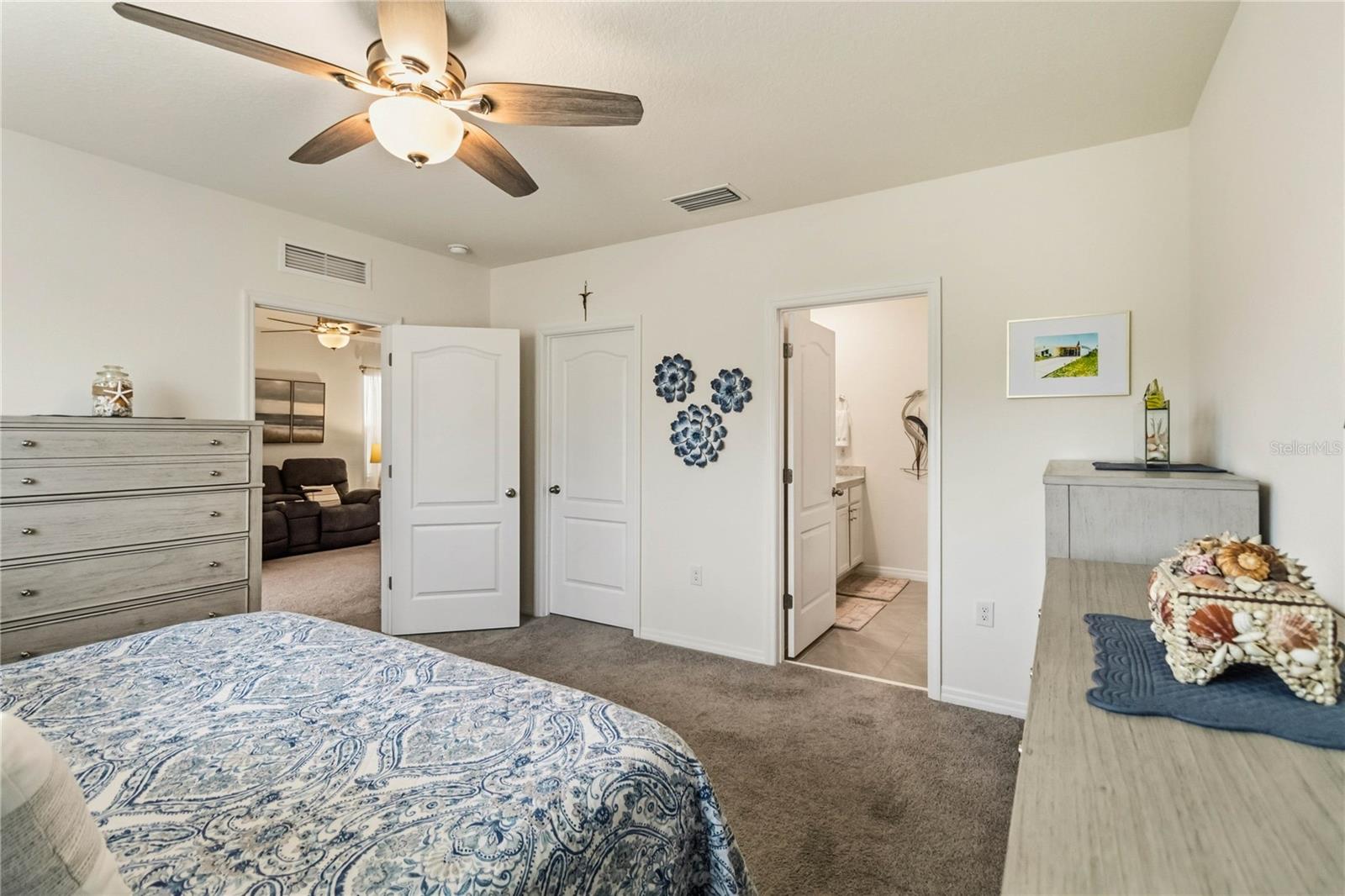 Image 21 of 57 For 2763 Swooping Sparrow Drive