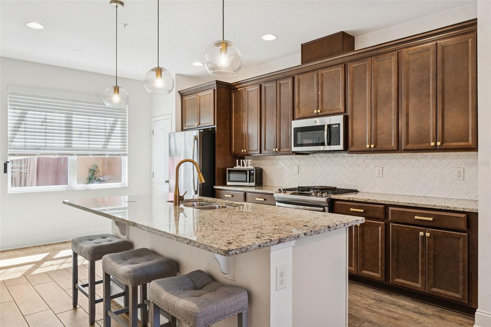 Image 16 of 61 For 648 Orange Belt Loop