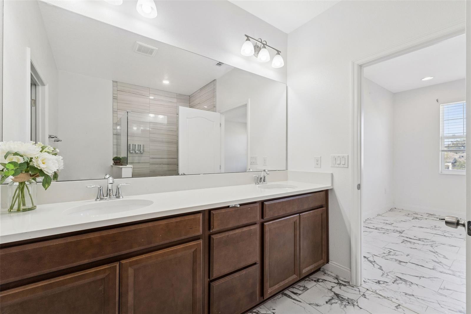 Image 23 of 61 For 648 Orange Belt Loop