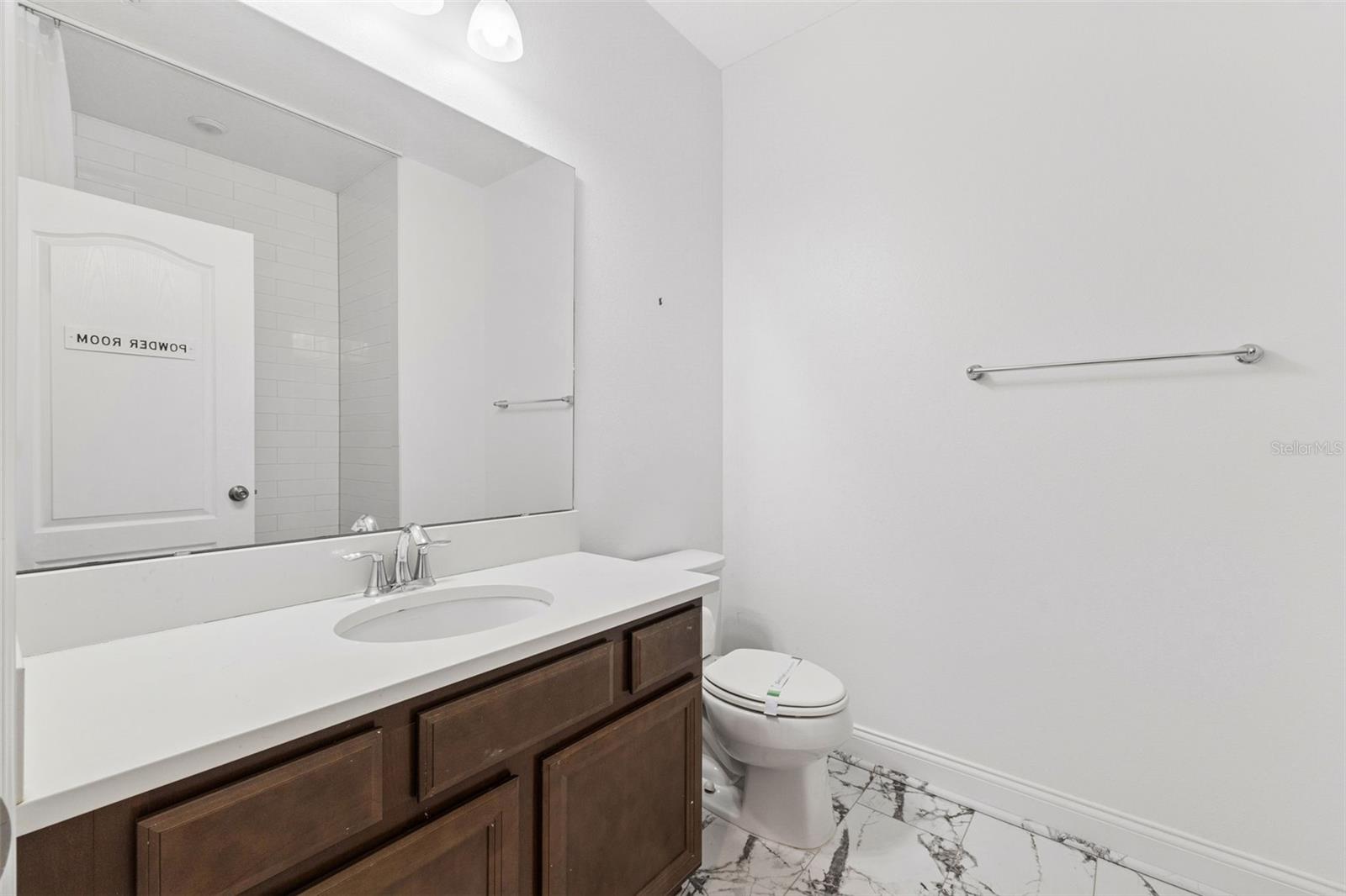 Image 24 of 61 For 648 Orange Belt Loop