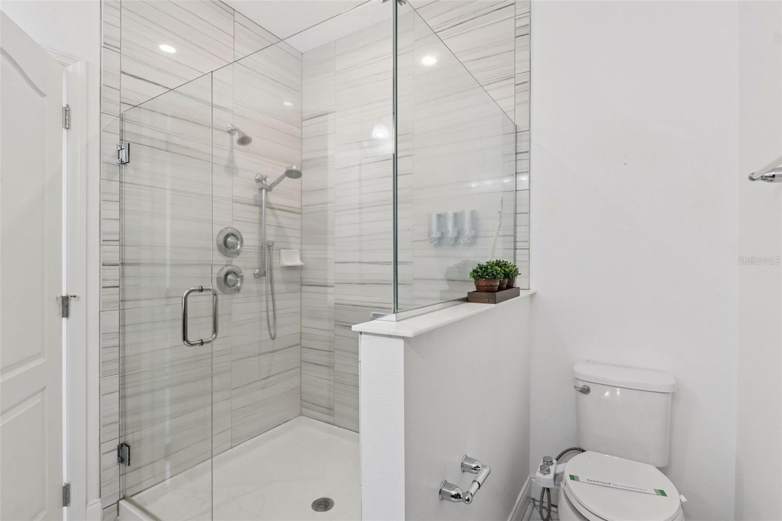 Image 26 of 61 For 648 Orange Belt Loop