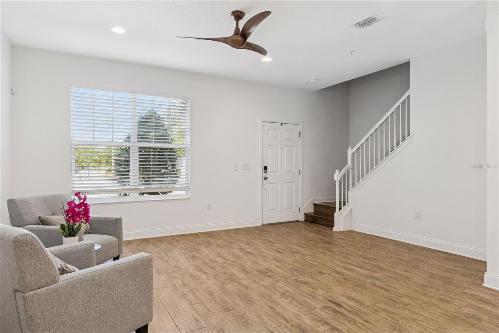 Image 7 of 61 For 648 Orange Belt Loop