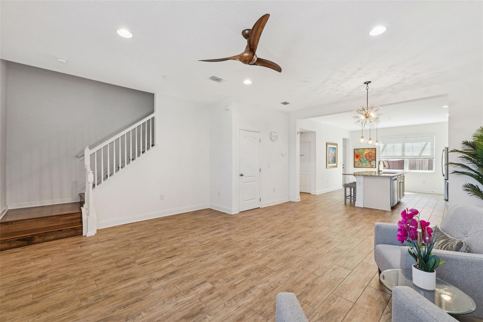 Image 8 of 61 For 648 Orange Belt Loop