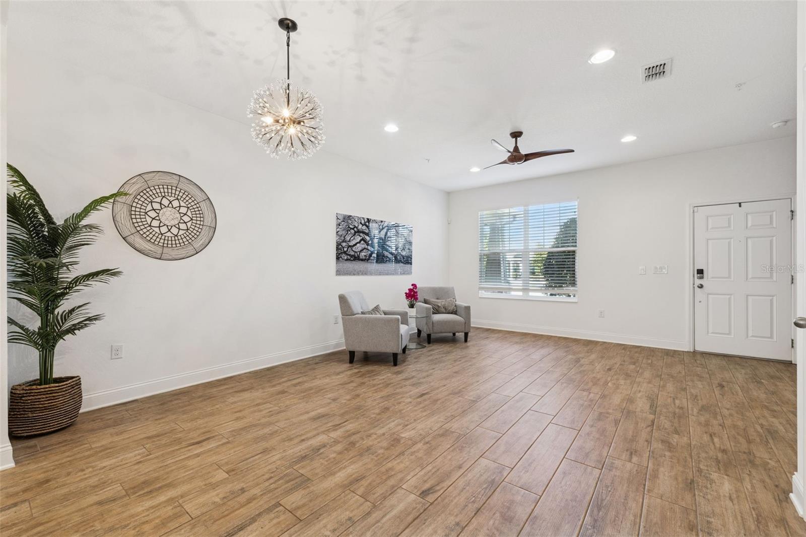 Image 9 of 61 For 648 Orange Belt Loop