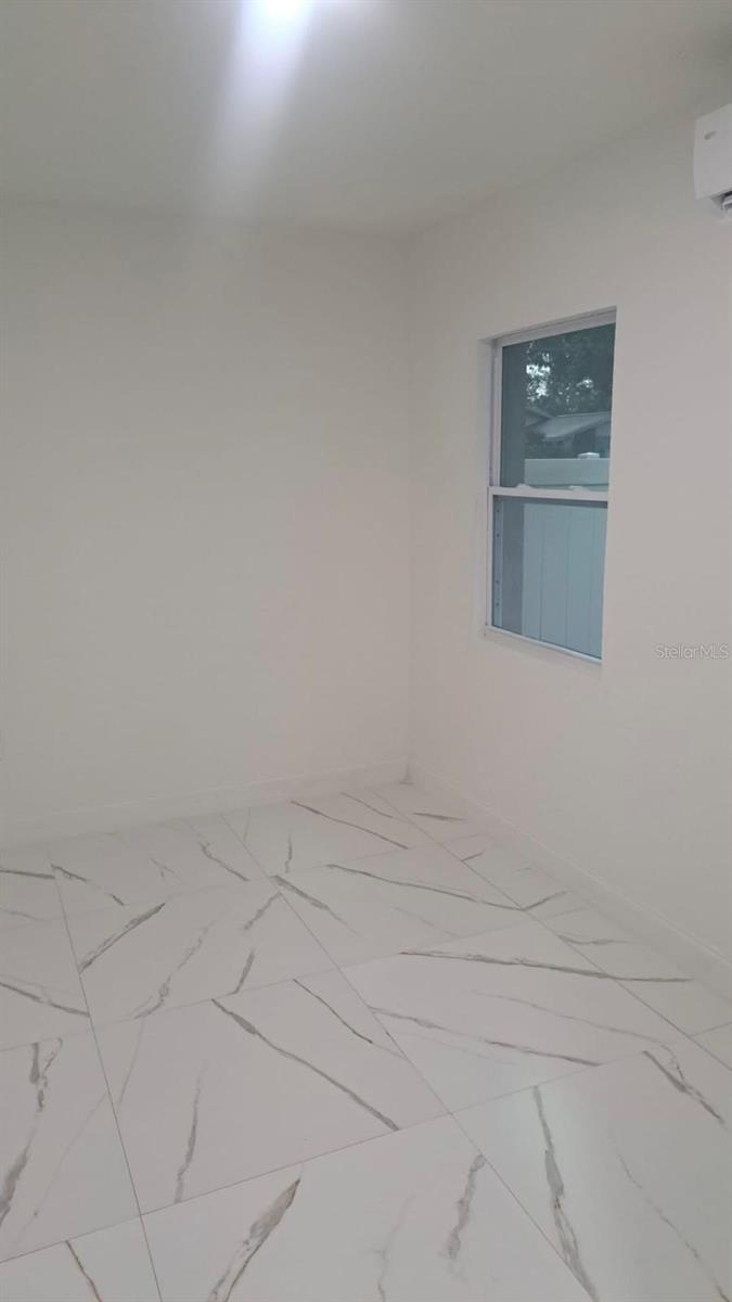 Image 7 of 9 For 1405 Rambla Street